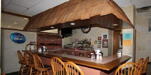 Baraga Lakeside Inn מראה חיצוני תמונה