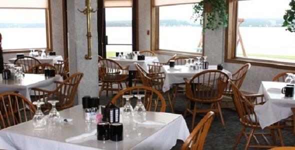 Baraga Lakeside Inn מראה חיצוני תמונה