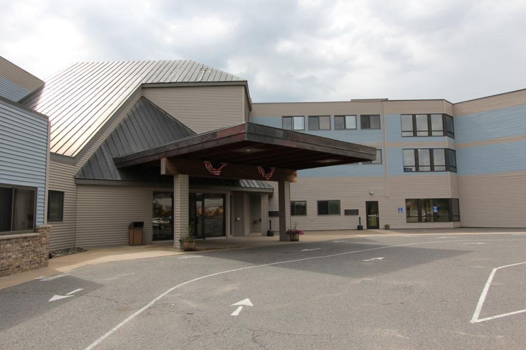 Baraga Lakeside Inn מראה חיצוני תמונה