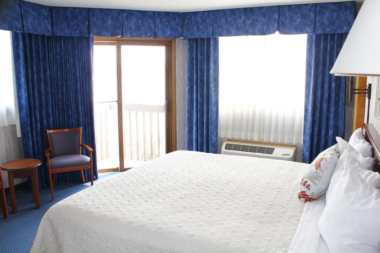 Baraga Lakeside Inn מראה חיצוני תמונה